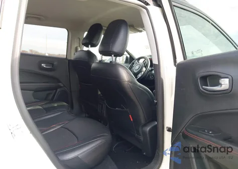 2019 Jeep Compass Trailhawk 4X4 from USA, damaged, VIN 3C4NJDDB6KT627930